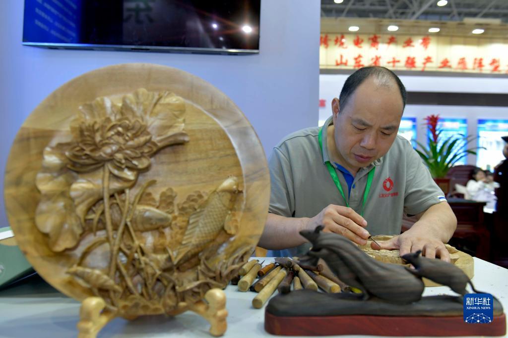 悠悠捕鱼游戏中心官网